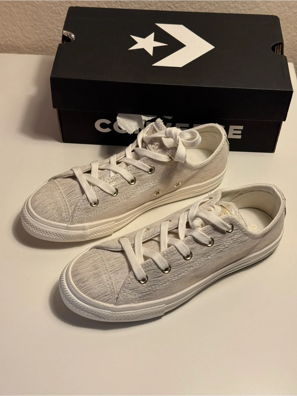 Converse Chuck Taylor All Star OX Egret Metallic Youth 3 363092C New in box